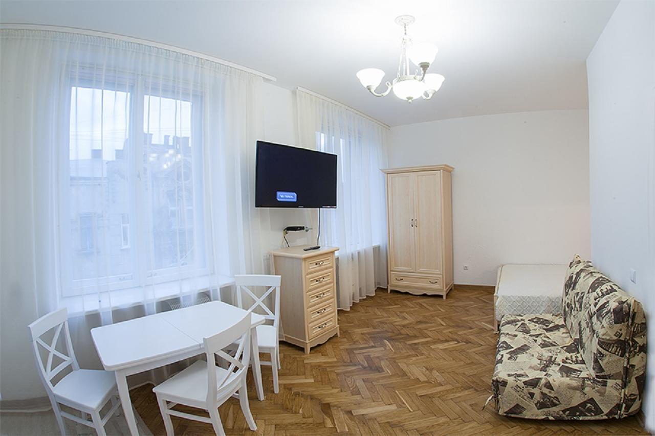 Doroshanka Central Lviv: Opera House Proximity with Private Parking Exterior photo